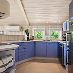 Σπίτι διακοπών 3 Bedroom Awesome In *